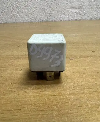 Opel Signum Other relay 24438885 D9973