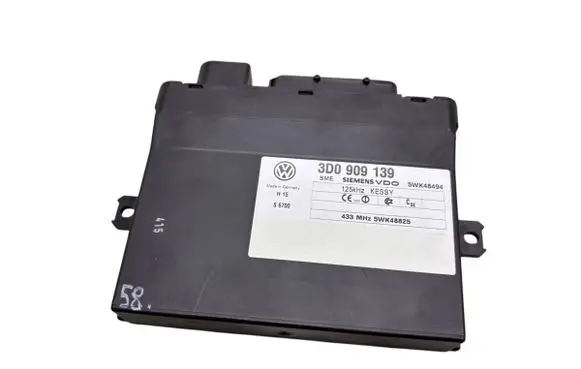 Volkswagen Touareg I Keyless (KESSY) go control unit/module 3D0909139