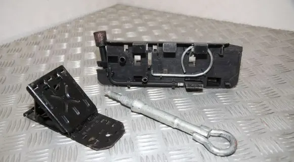 Citroen Berlingo Towing hook eye 9670907580 9656869180