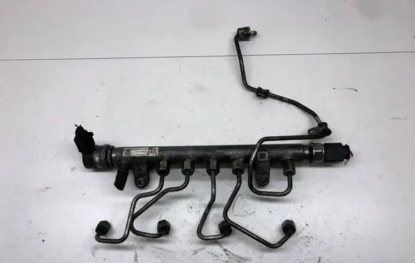 Audi A4 S4 B8 8K Fuel main line pipe 057130764AB 0281006075 03L130089A