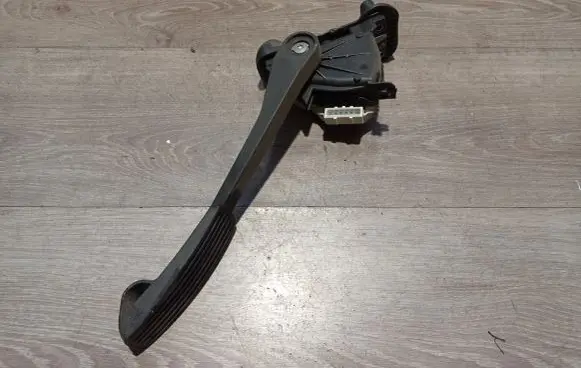 Volvo S60 Accelerator throttle pedal 6PV00853712 30683516