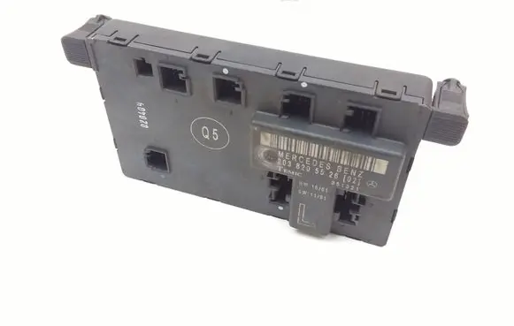 Mercedes-Benz C W203 Door control unit/module 2038205526 203820552602