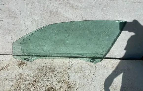 BMW 4 F32 F33 Front door window glass four-door 43R001025