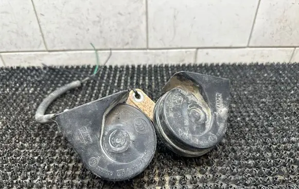 Chevrolet Captiva Horn signal