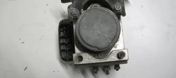 Toyota Hilux (AN10, AN20, AN30) ABS Pump 4451071030
