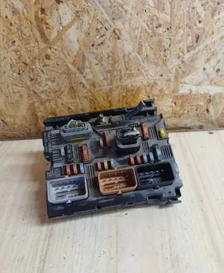 Citroen C4 I Picasso BSM Control unit 9661708080