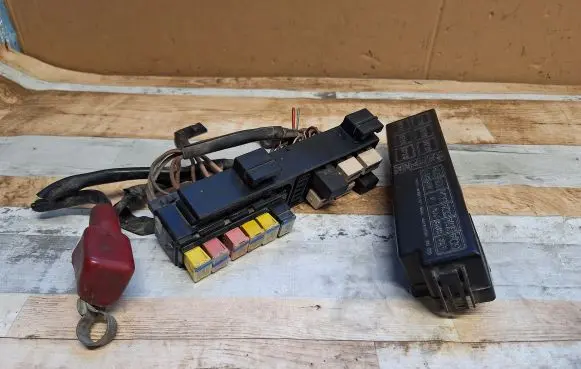 Suzuki Wagon R+ Fuse box set