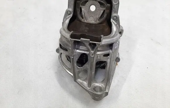 Audi Q7 4M Engine mount bracket 4M0199371GE