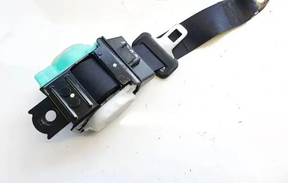 Toyota Avensis T250 Middle seatbelt (rear) 7335005040 73350-05040