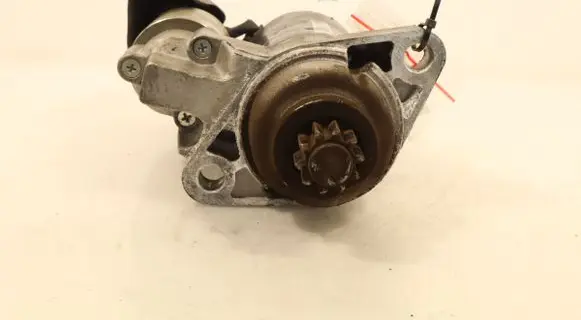 Volkswagen Golf VI Starter motor 220447
