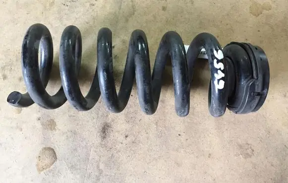 Mercedes-Benz C AMG W205 Rear coil spring