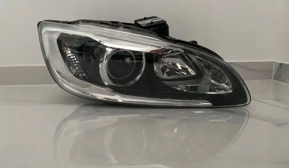 Volvo V60 Headlight/headlamp 31420254 89908936 89907127