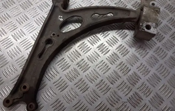 Volkswagen Golf Plus Front control arm