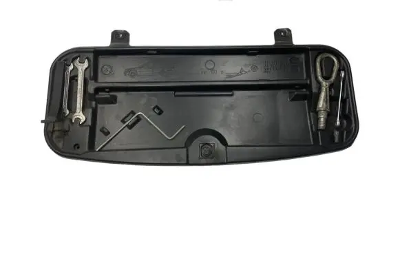 BMW 5 E60 E61 Tool box 6761420 71116761420