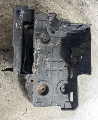 Renault Kangoo I Battery tray 8200208056