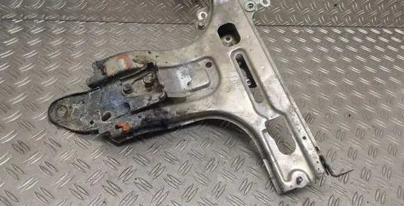 Toyota RAV 4 (XA40) Voltage converter inverter 