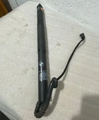 BMW X5 F15 Tailgate strut 961745 669823