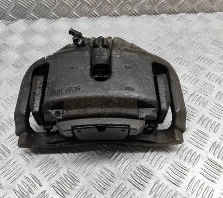 BMW 5 GT F07 Front brake caliper 6786817