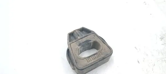 Audi A3 S3 8L Radiator mount bracket 1U0121367A 1J0806157A