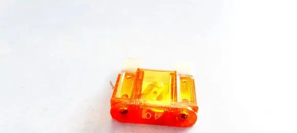 Volkswagen Golf IV Fuse D3902 32V