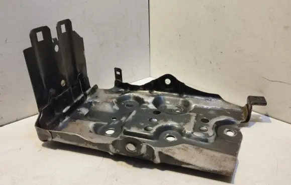Battery tray