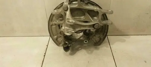 Mercedes-Benz AMG GT 4 x290 w290 Rear wheel hub A1903505101