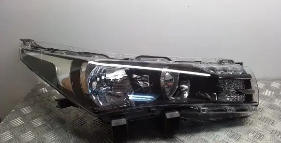 Toyota Corolla E160 E170 Headlight/headlamp 8111002E7000
