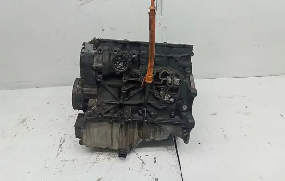 Volkswagen PASSAT B5.5 Engine block AWX