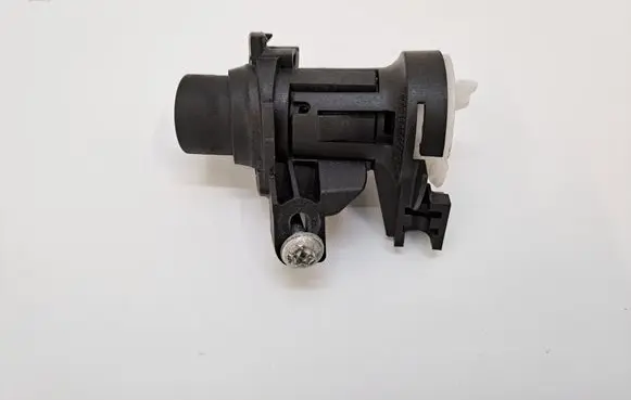 Mercedes-Benz E W212 Tailgate exterior lock A2047500061