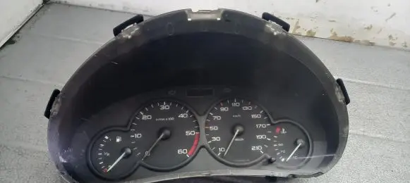 Peugeot 206 CC Speedometer (instrument cluster)