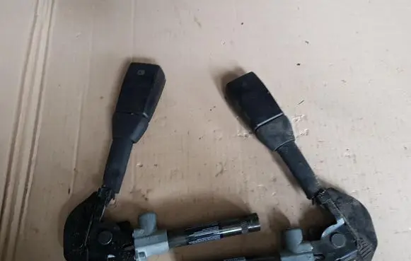 BMW 5 E39 Front seatbelt