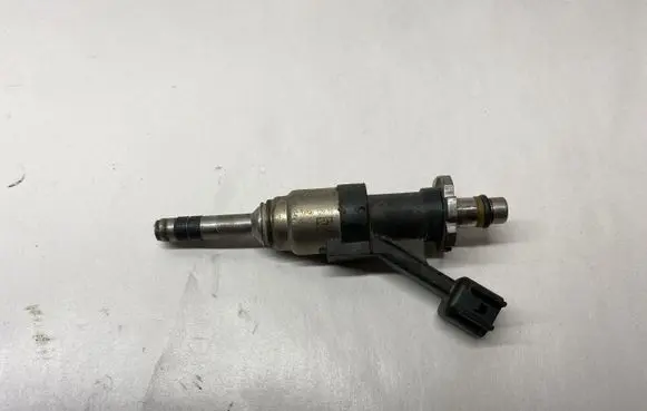 Chevrolet Camaro Fuel injector 12687709