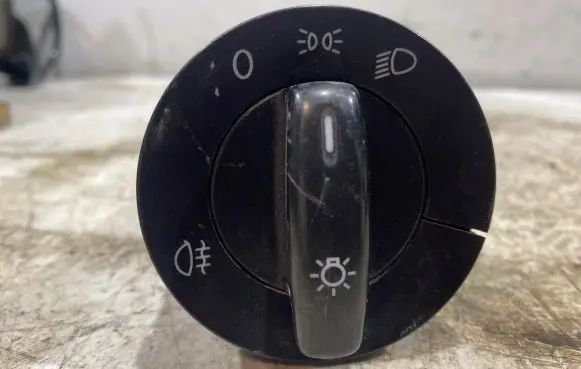 Volkswagen Caddy Light switch 1T0941531B T12T1506