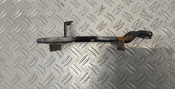 Toyota Avensis T270 Battery bracket 