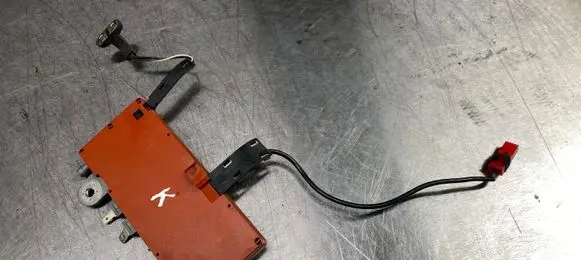 Volvo S80 Aerial antenna amplifier 9459991