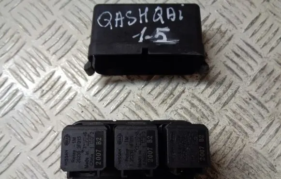 Nissan Qashqai Other relay 252309F915