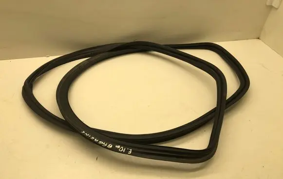 Mercedes-Benz E W212 Trunk rubber seal (body) 