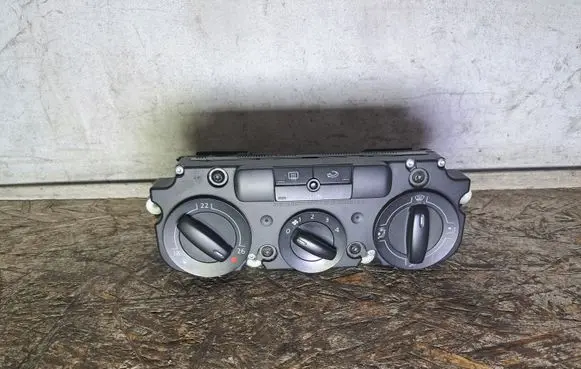 Volkswagen Caddy Climate control unit