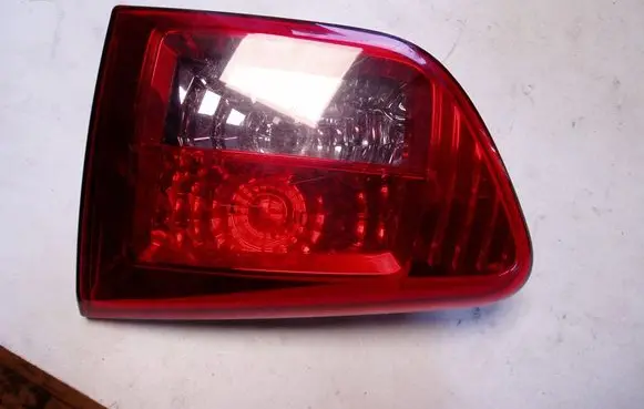 Peugeot 4007 Tailgate rear/tail lights