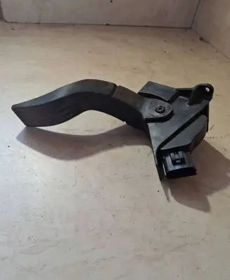 Ford Focus Accelerator throttle pedal 98AB9F836AE D1U7A