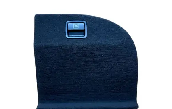 Trunk/boot side trim panel
