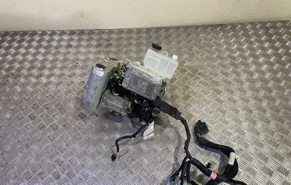 Tesla Model 3 Other devices 150685900E 1547595A2F
