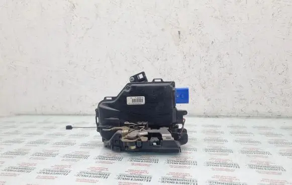 Seat Toledo III (5P) Rear door lock 7L0839016