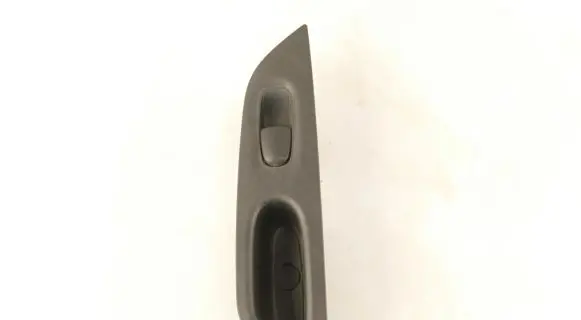 Nissan X-Trail T32 Electric window control switch 829604CE0A