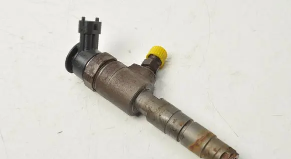 Citroen DS3 Fuel injector 0445110340