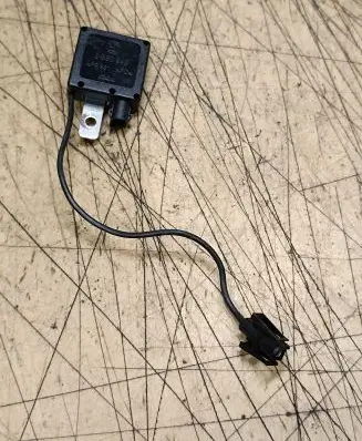 BMW X5 E53 Antenna control unit 16268419 8380945