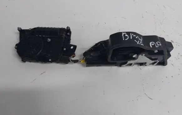 BMW X5M E70 Front door lock 7167582