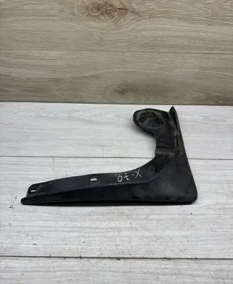 Skoda Octavia Mk2 (1Z) Front mudguard 8SD1426