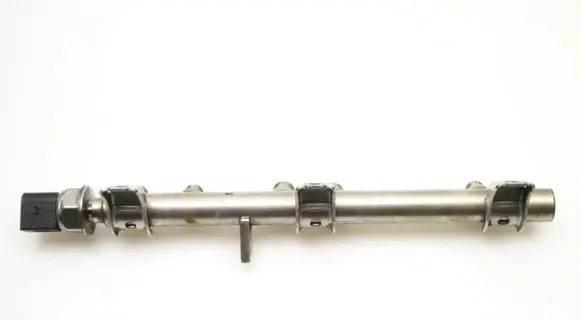 BMW 3 E90 E91 Fuel main line pipe 7562474