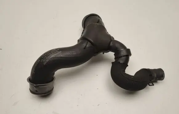 Mercedes-Benz CLS C218 X218 Air intake hose/pipe A2185010382